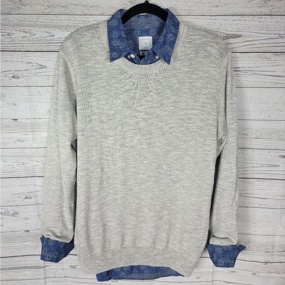 Men's Gap Button-up w/ Free Sweater, Size Mediums - Picture 1 of 6